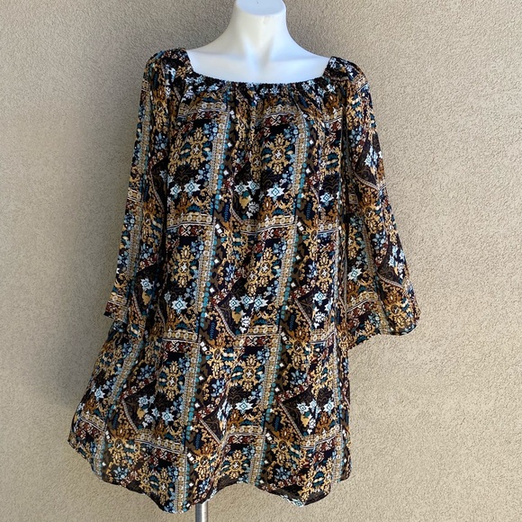 Bohemian Dreams Dresses & Skirts - Mosaic Off-The-Shoulder Shift Casual Mini Dress